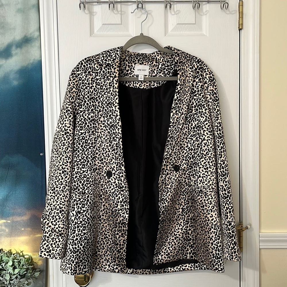 LEOPARD PRINT SATIN BLAZER